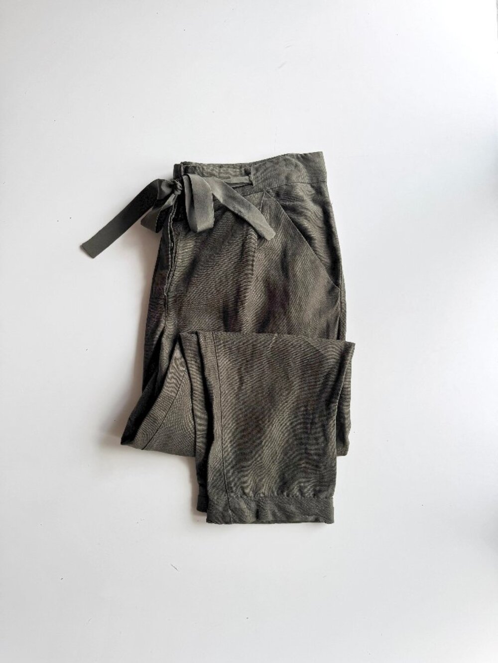 Aritzia WILFRED Allant Olive Green Lyocell Linen Silk Tie Trousers Pants, Size 8